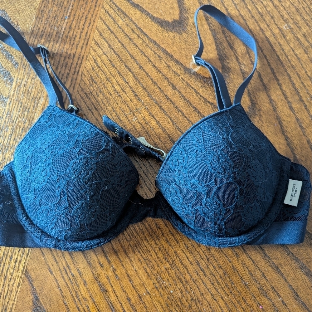 Gilly Hicks Vintage Set Of Three Bras Size 34A - Picture 9 of 16